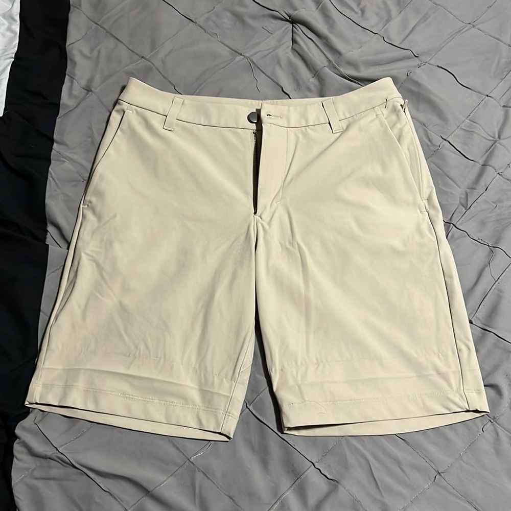 LULULEMON COMMISSION 9” SHORTS